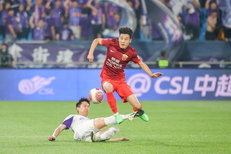 武磊符合蘇超參賽條件，但不可以把“有資格”和“有望”混為一談