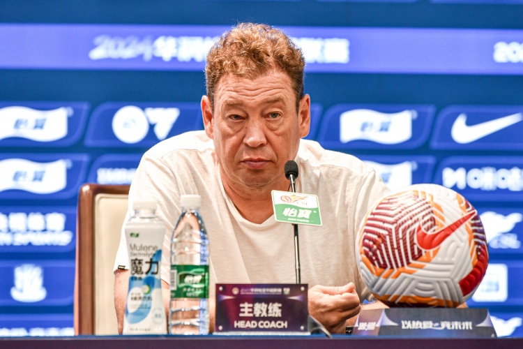 足球報(bào)：斯盧茨基擔(dān)心國腳體能，申花19日將迎接本賽季最難客場(chǎng)
